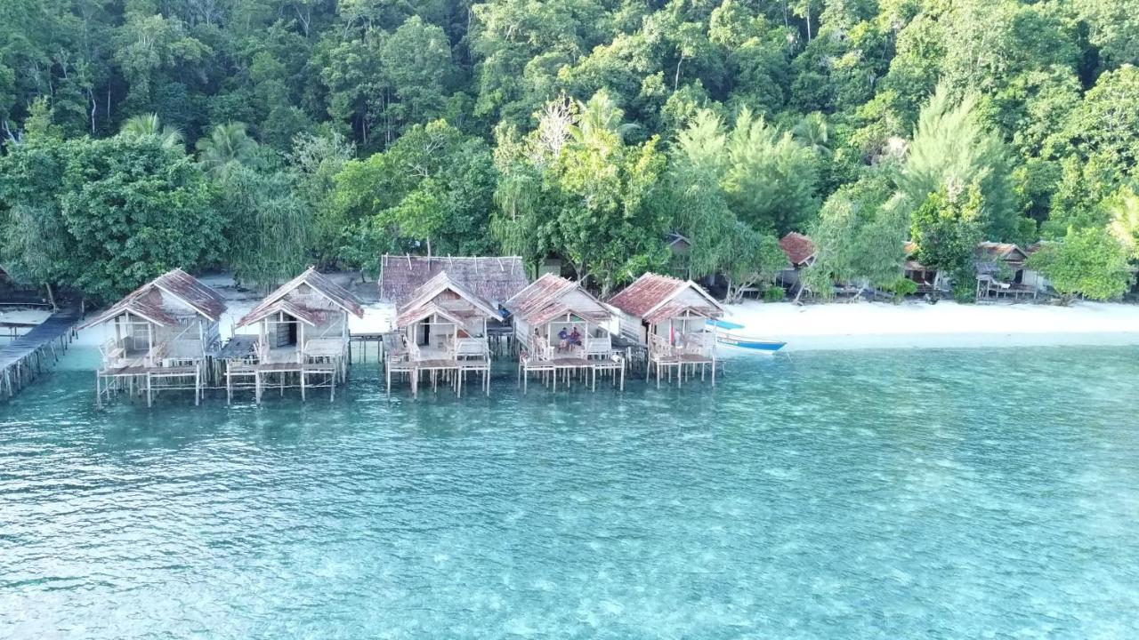 Firdas Bungalows Waisai Esterno foto