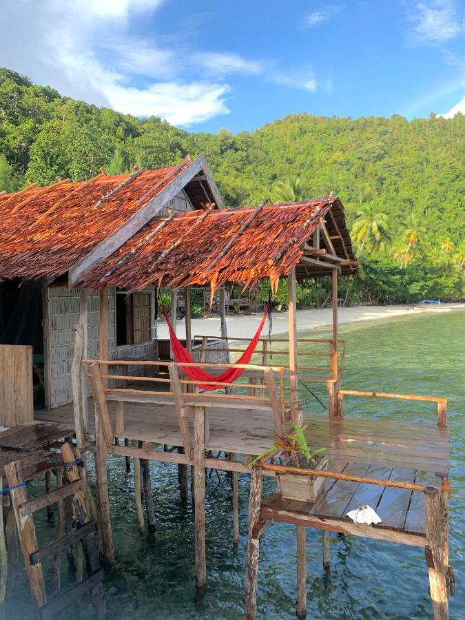 Firdas Bungalows Waisai Esterno foto