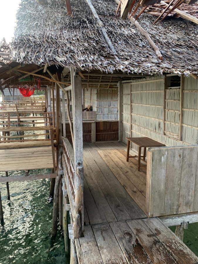 Firdas Bungalows Waisai Esterno foto