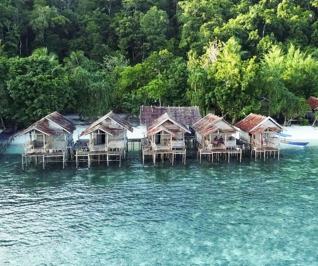 Firdas Bungalows Waisai Esterno foto